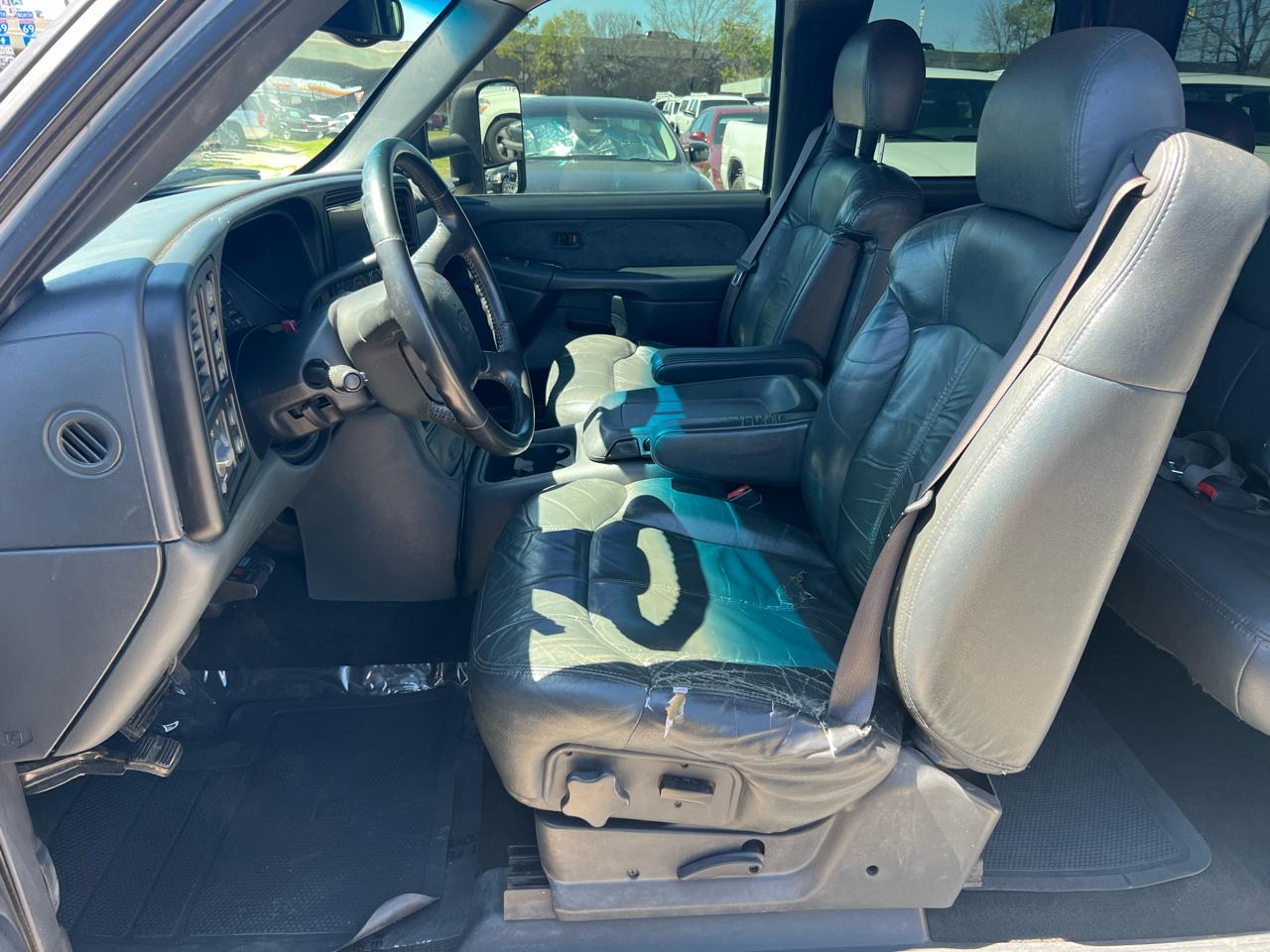 Chevrolet Silverado 2500 LT Ext. Cab 4-Door Short Bed 4WD 2002