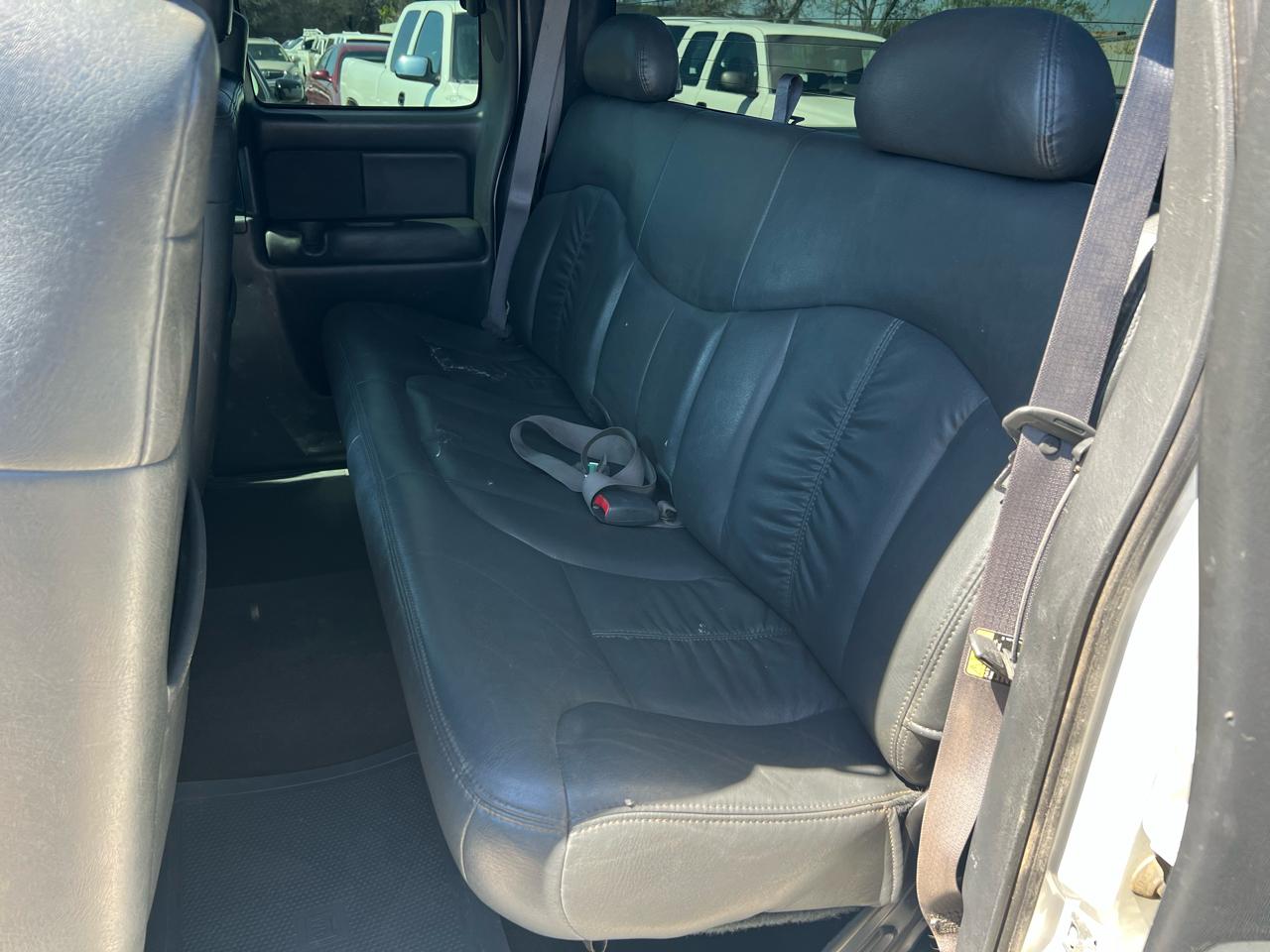 Chevrolet Silverado 2500 LT Ext. Cab 4-Door Short Bed 4WD 2002