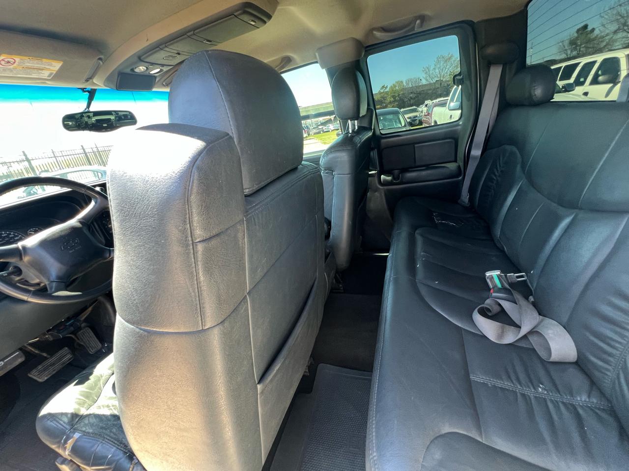 Chevrolet Silverado 2500 LT Ext. Cab 4-Door Short Bed 4WD 2002