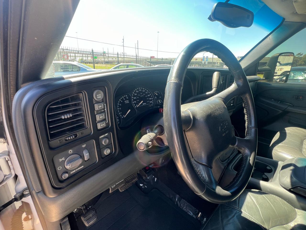 Chevrolet Silverado 2500 LT Ext. Cab 4-Door Short Bed 4WD 2002