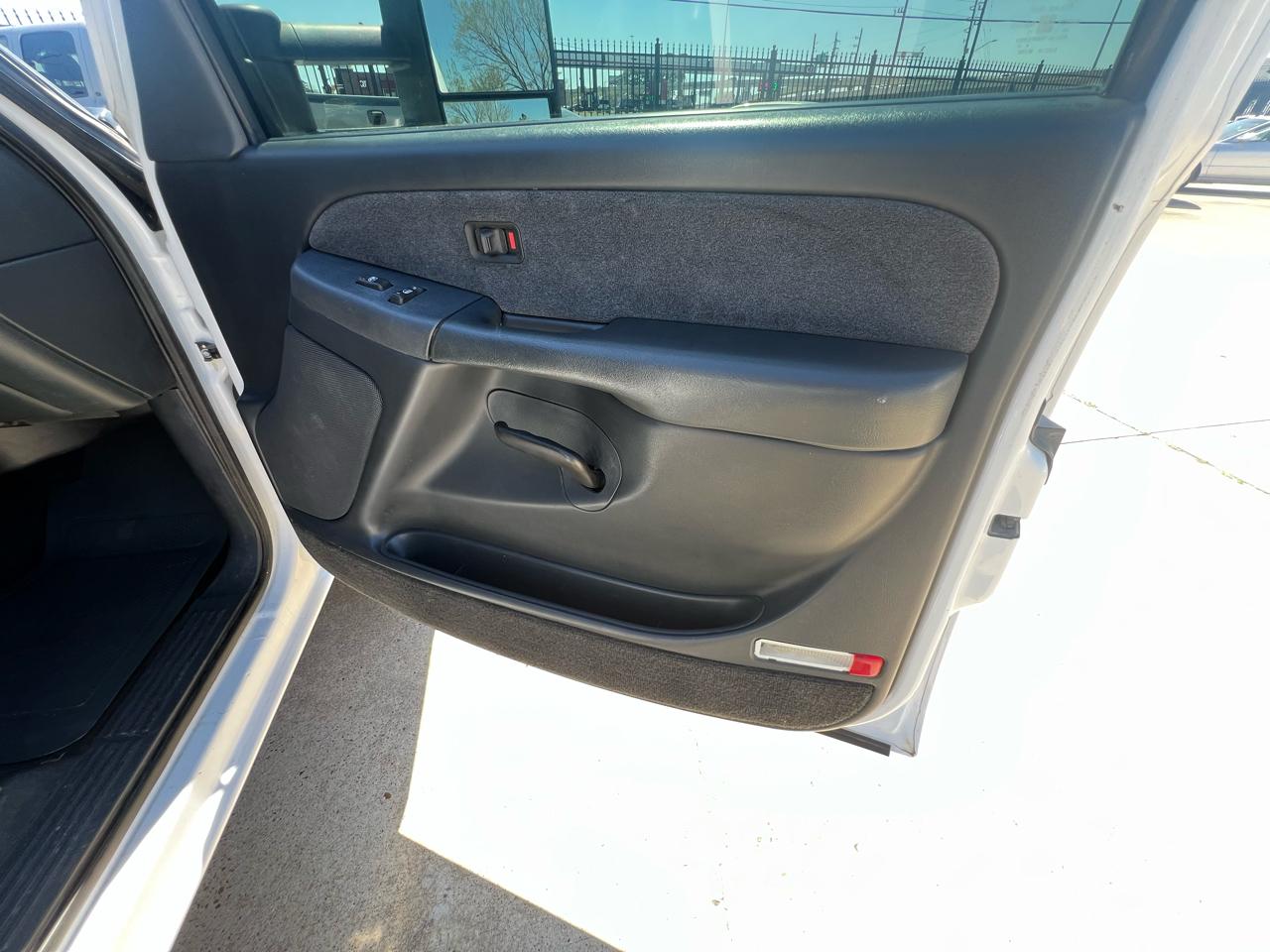 Chevrolet Silverado 2500 LT Ext. Cab 4-Door Short Bed 4WD 2002