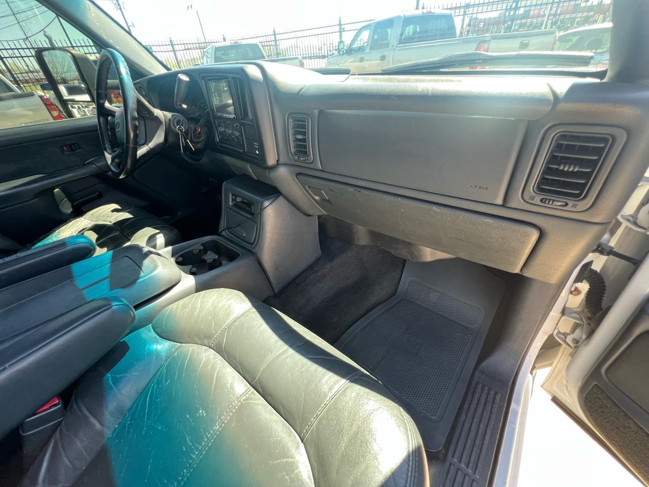 Chevrolet Silverado 2500 LT Ext. Cab 4-Door Short Bed 4WD 2002