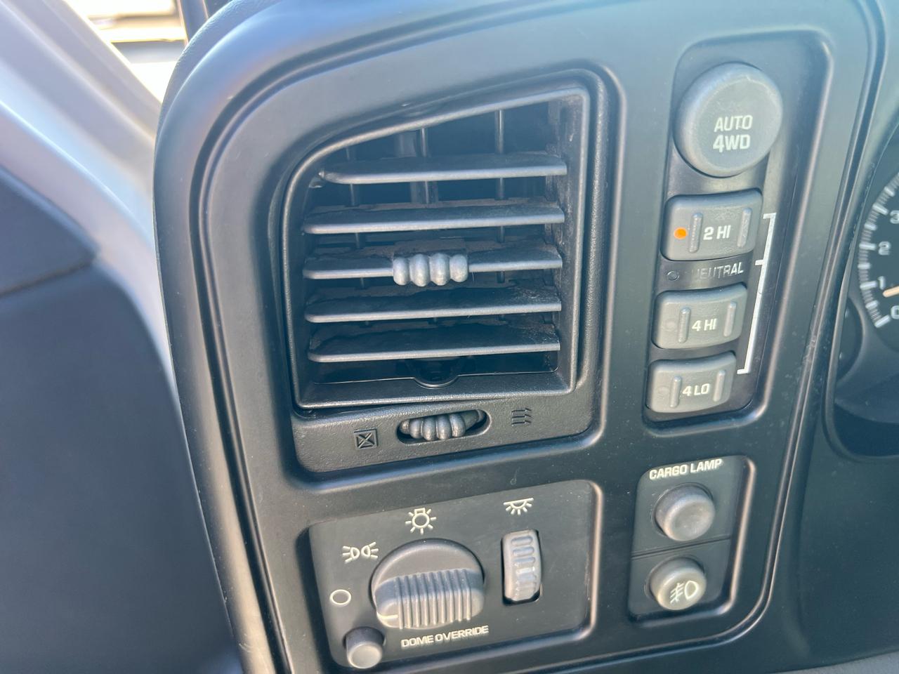 Chevrolet Silverado 2500 LT Ext. Cab 4-Door Short Bed 4WD 2002