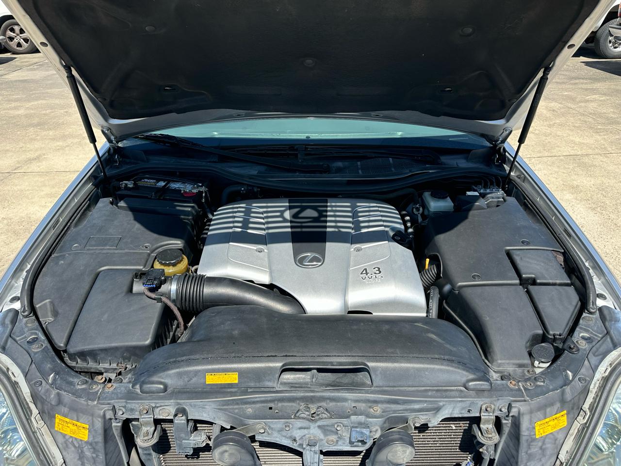 Lexus LS 430 Sedan 2004