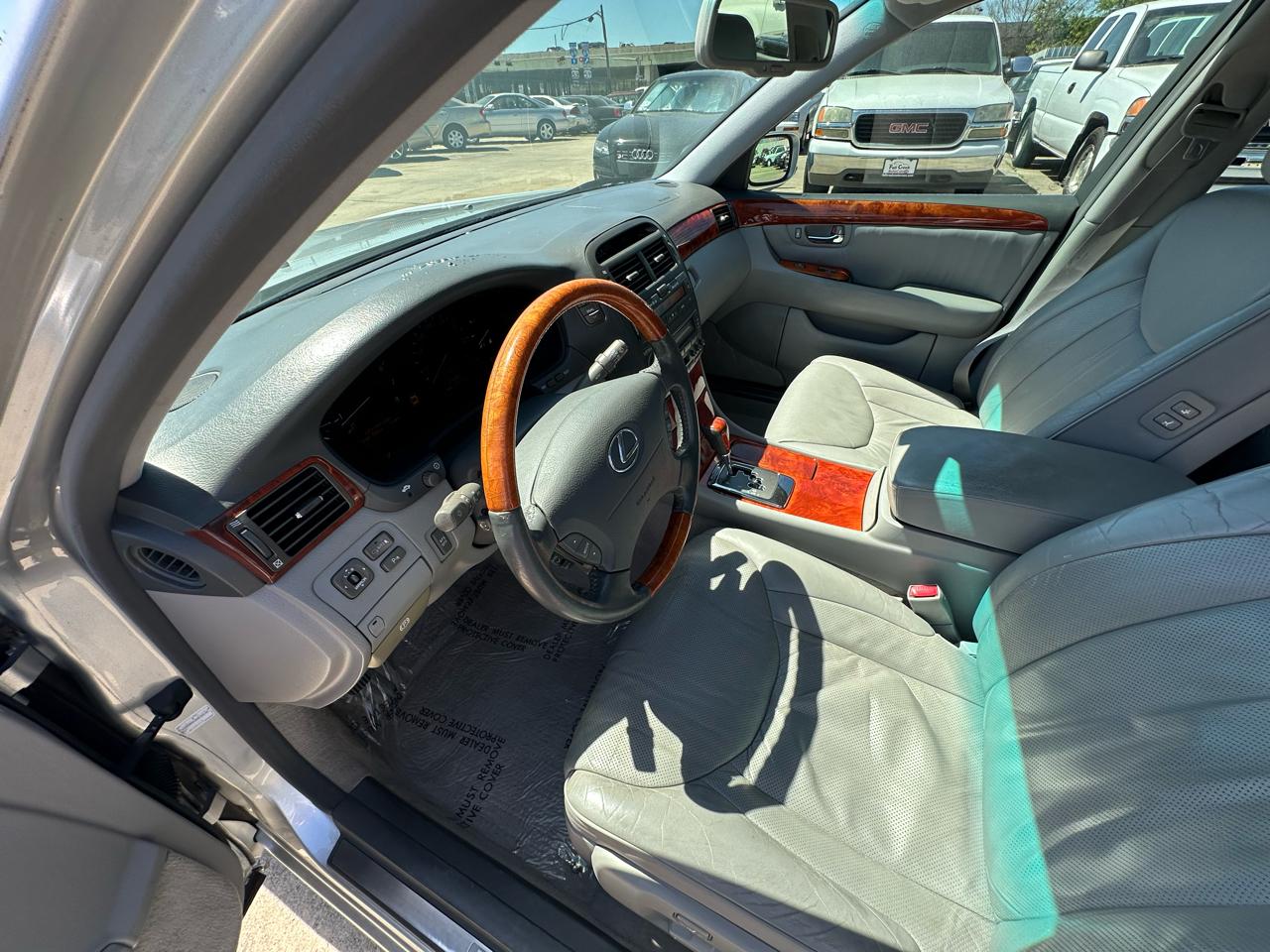 Lexus LS 430 Sedan 2004