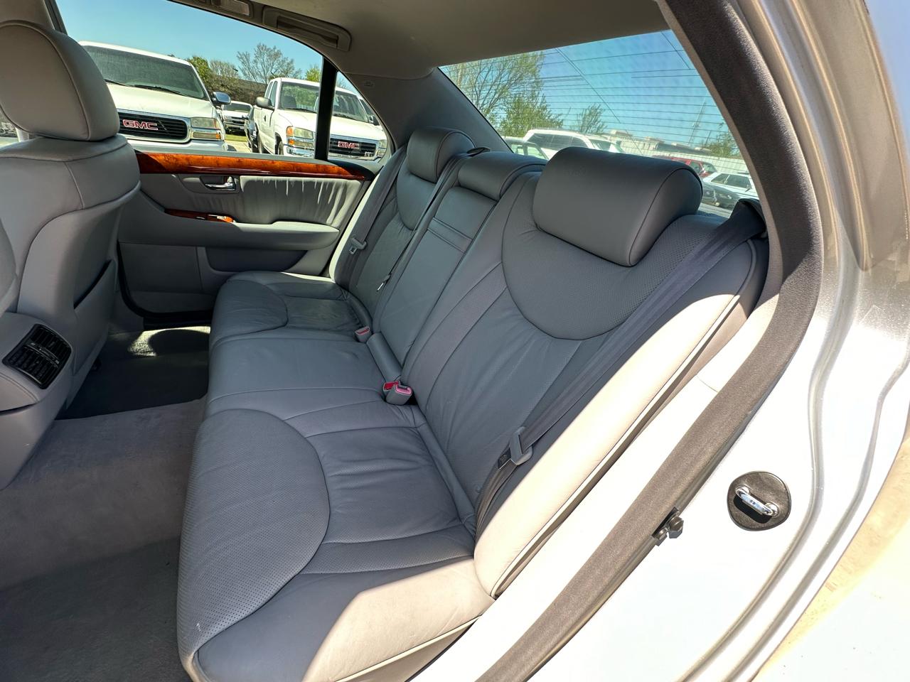 Lexus LS 430 Sedan 2004