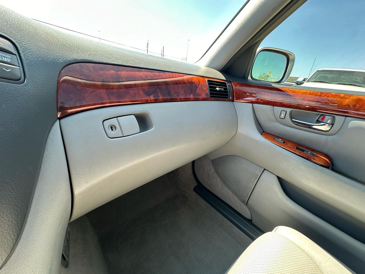 Lexus LS 430 Sedan 2004