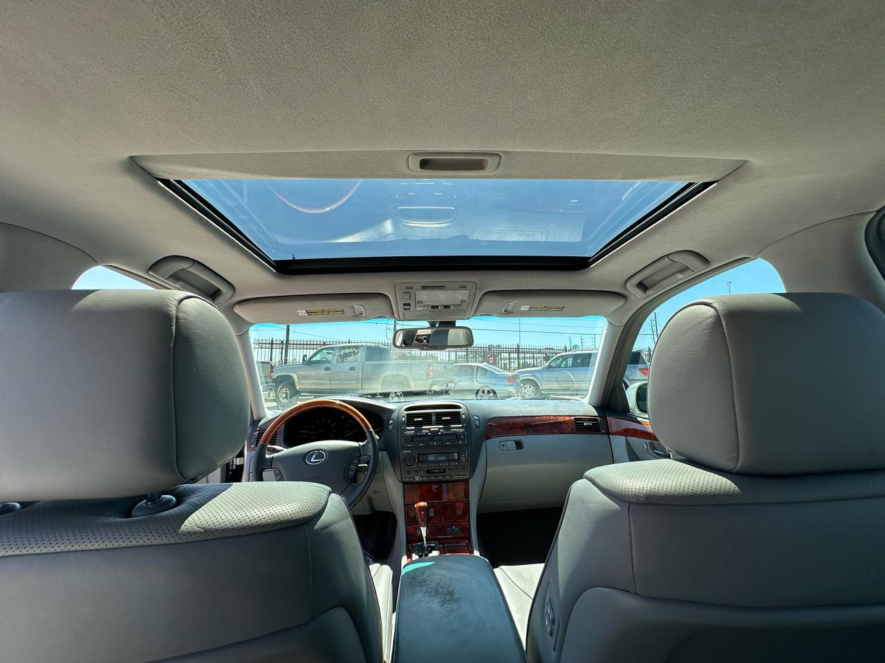 Lexus LS 430 Sedan 2004