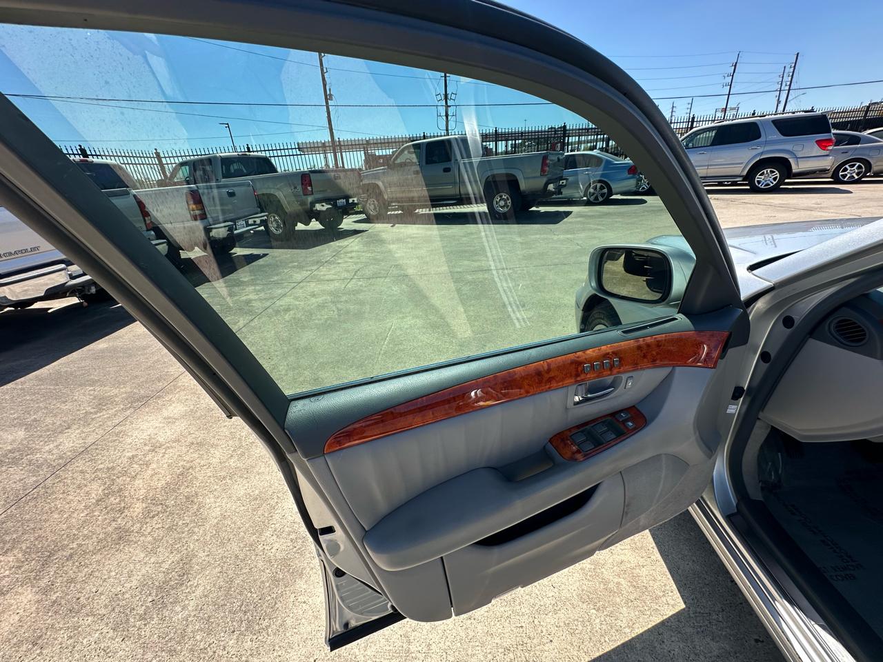 Lexus LS 430 Sedan 2004