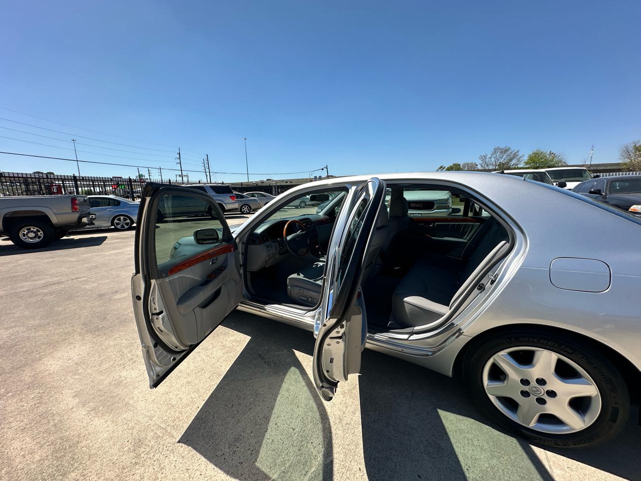 Lexus LS 430 Sedan 2004