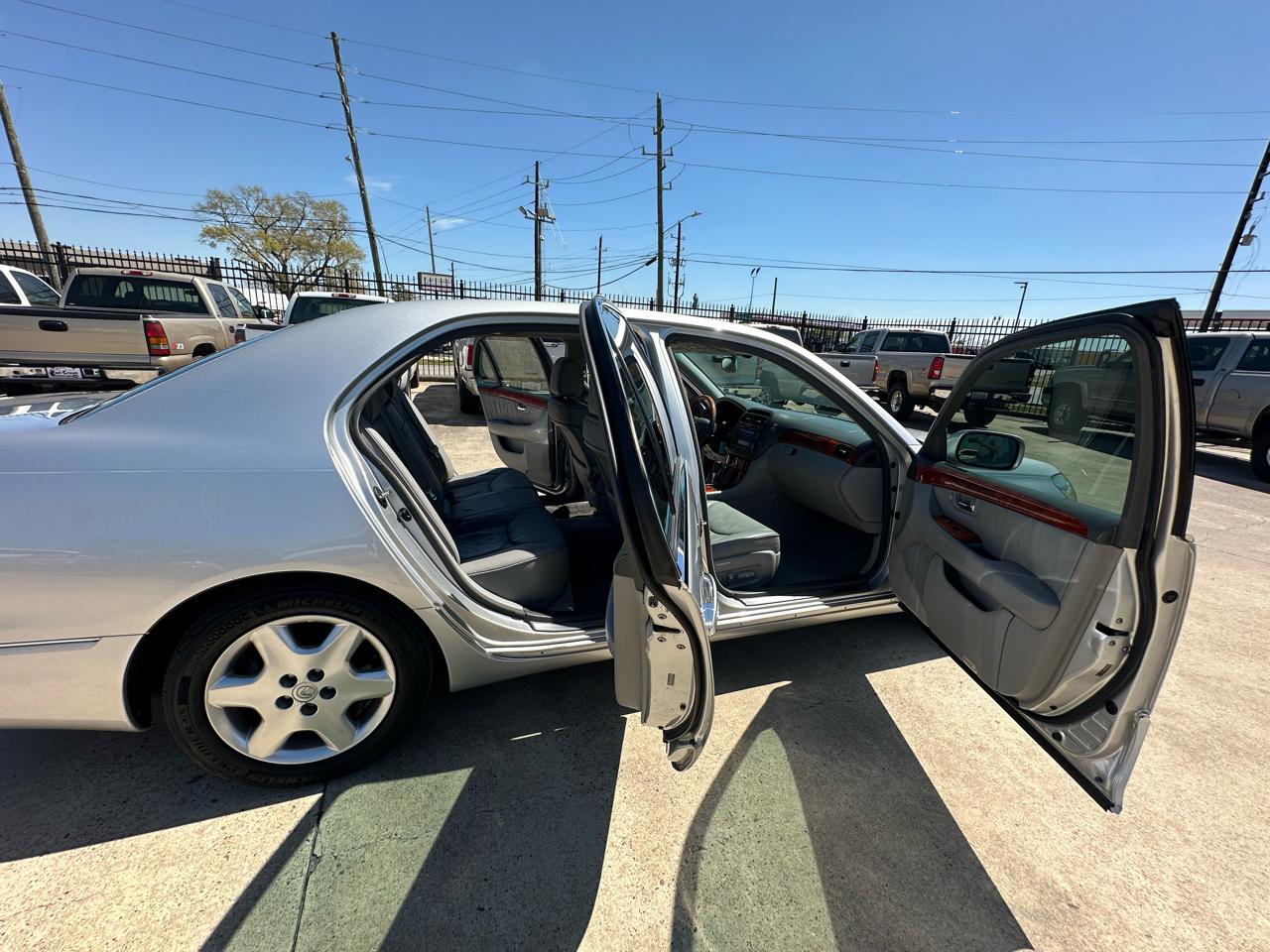 Lexus LS 430 Sedan 2004