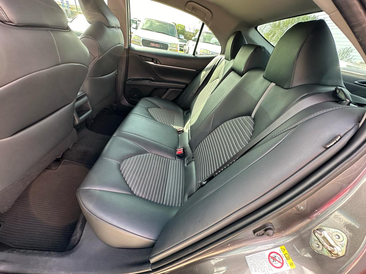 Toyota Camry SE 2019