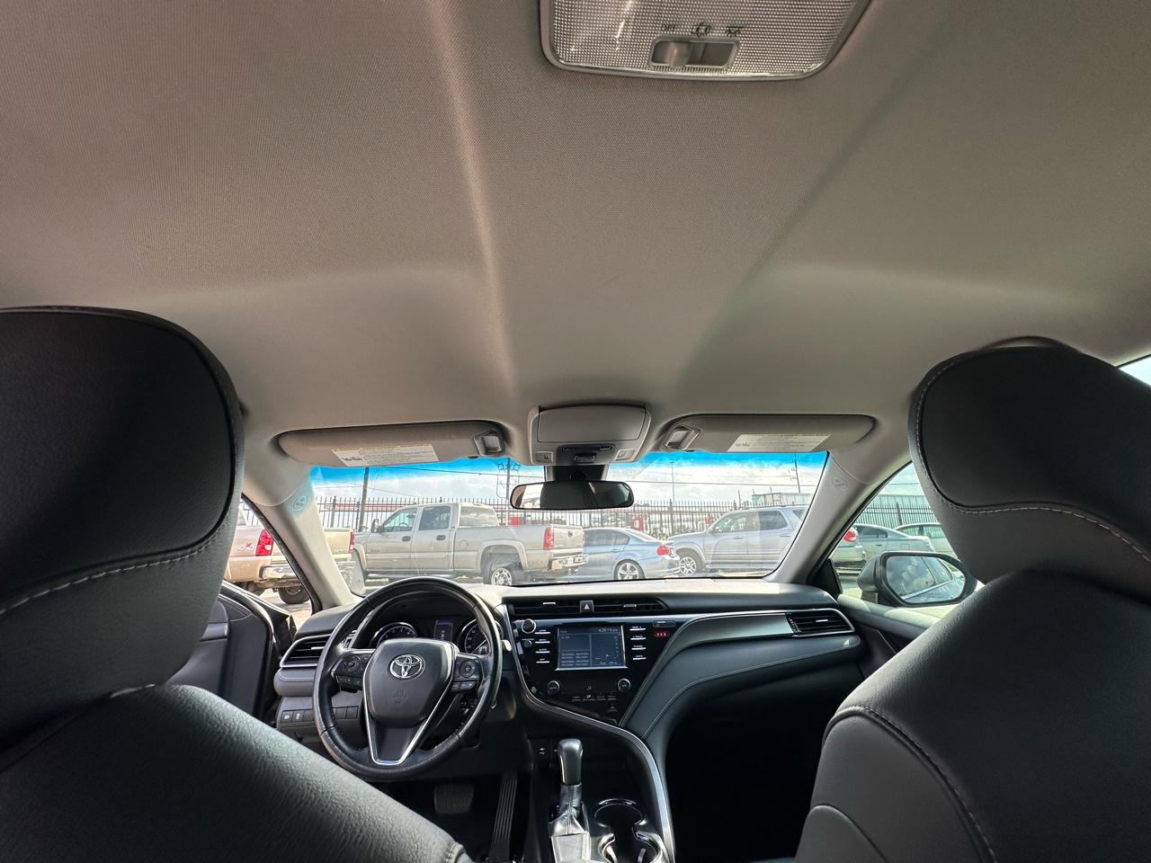 Toyota Camry SE 2019