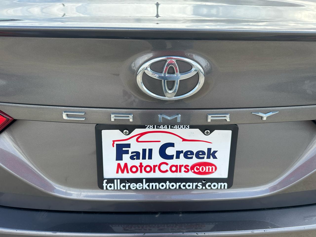 Toyota Camry SE 2019