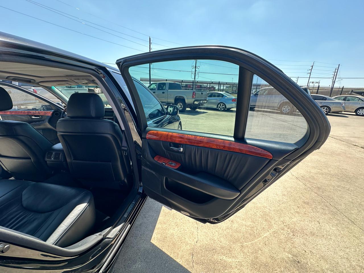 Lexus LS 430 Sedan 2006