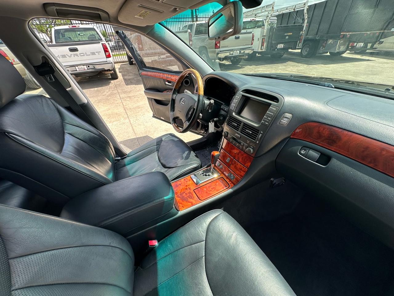 Lexus LS 430 Sedan 2006