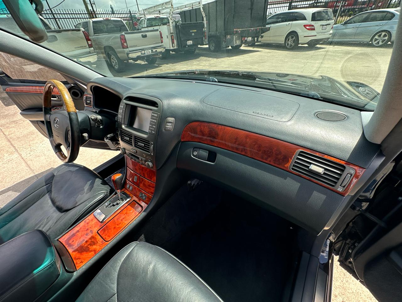 Lexus LS 430 Sedan 2006