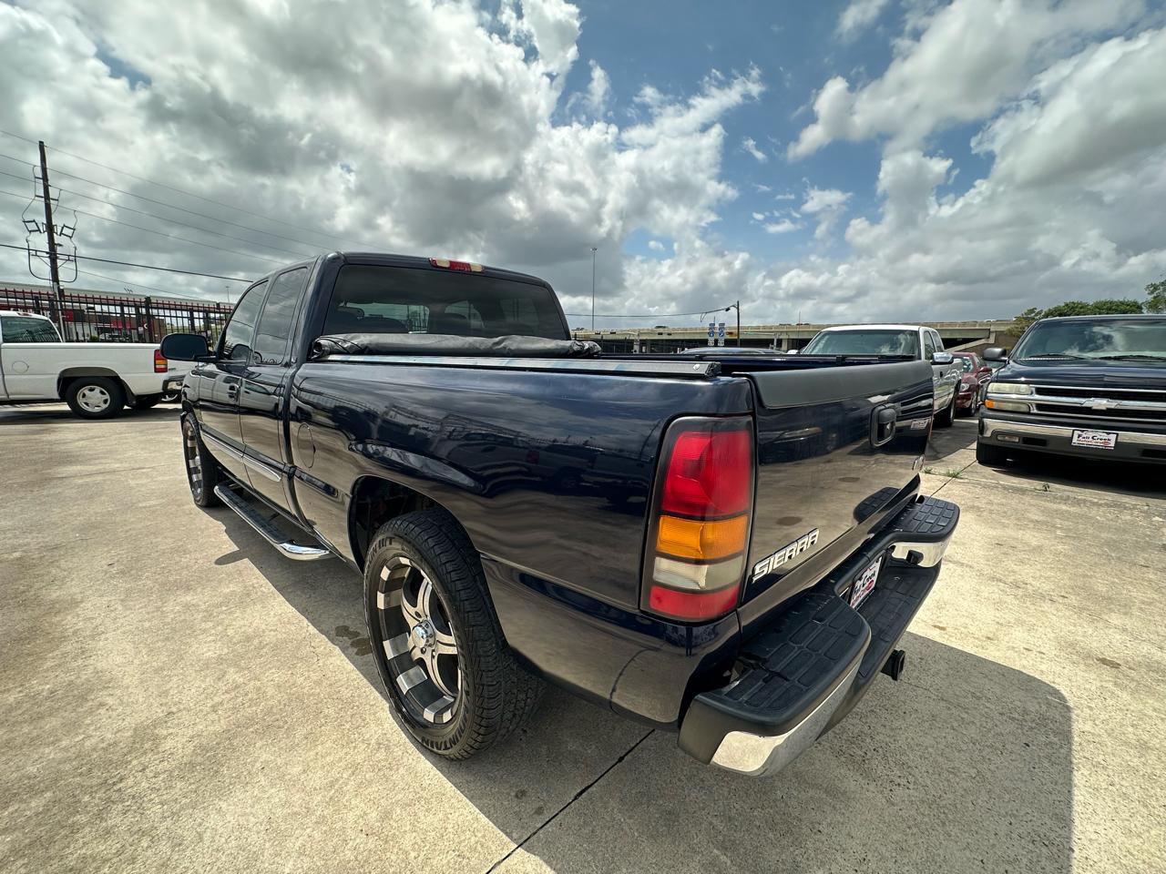 GMC Sierra 1500 SLT Ext. Cab Short Bed 2WD 2004