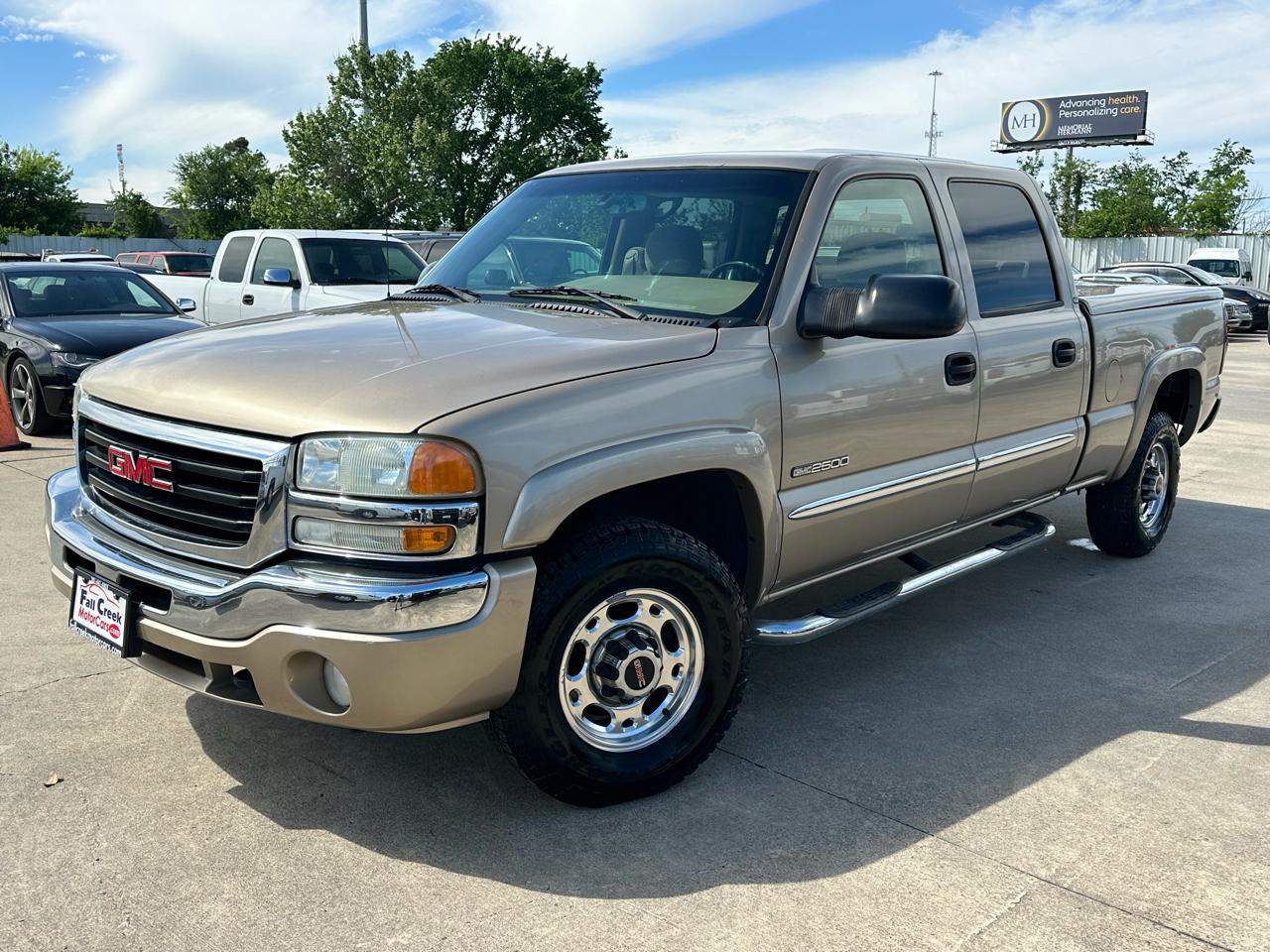GMC Sierra 2500 SLE Crew Cab 2WD 2004