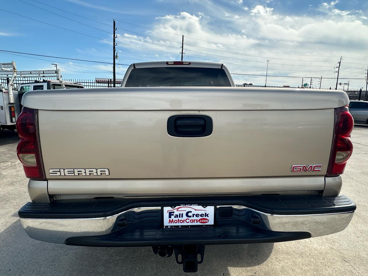 GMC Sierra 2500 SLE Crew Cab 2WD 2004