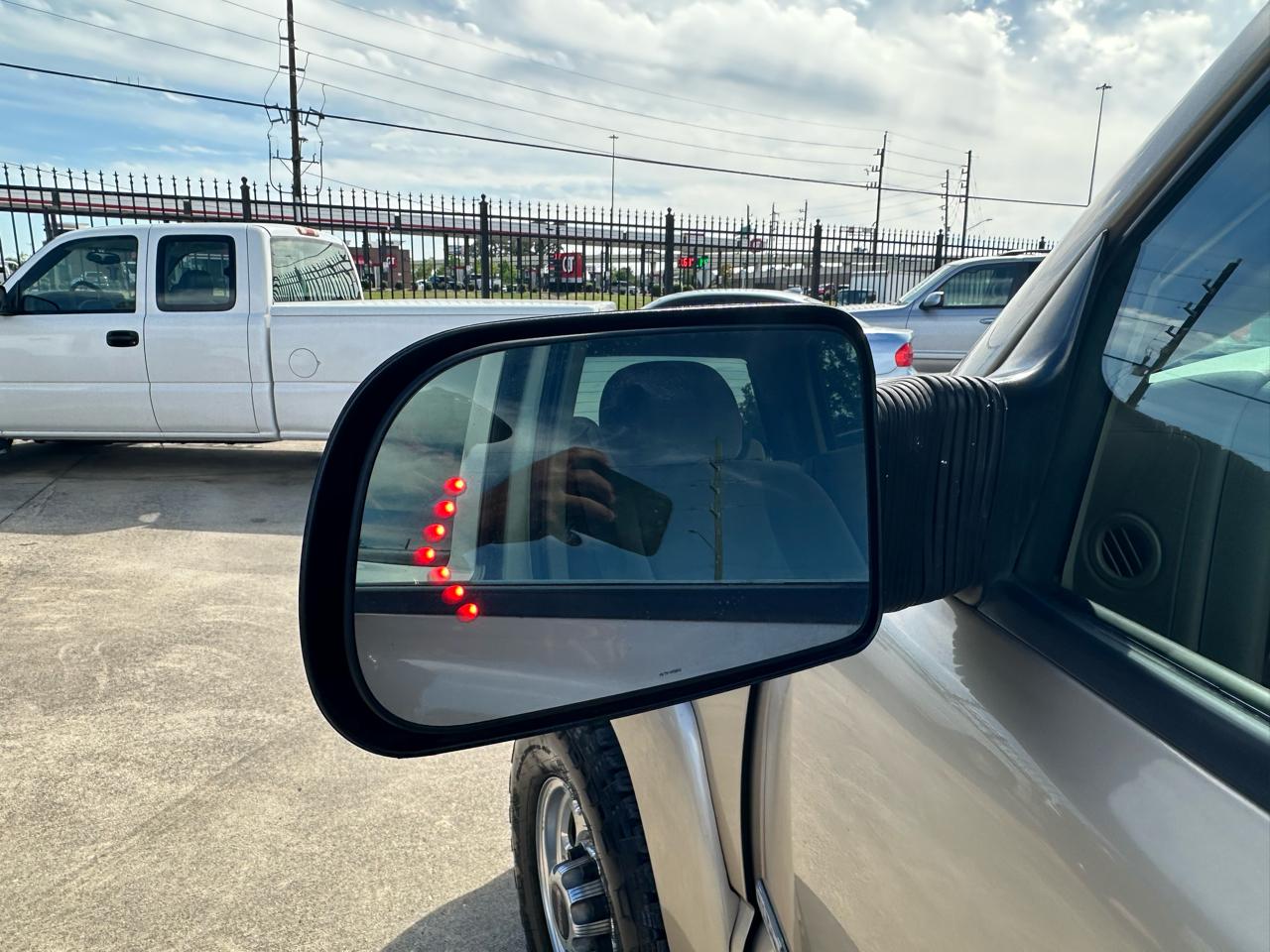 GMC Sierra 2500 SLE Crew Cab 2WD 2004