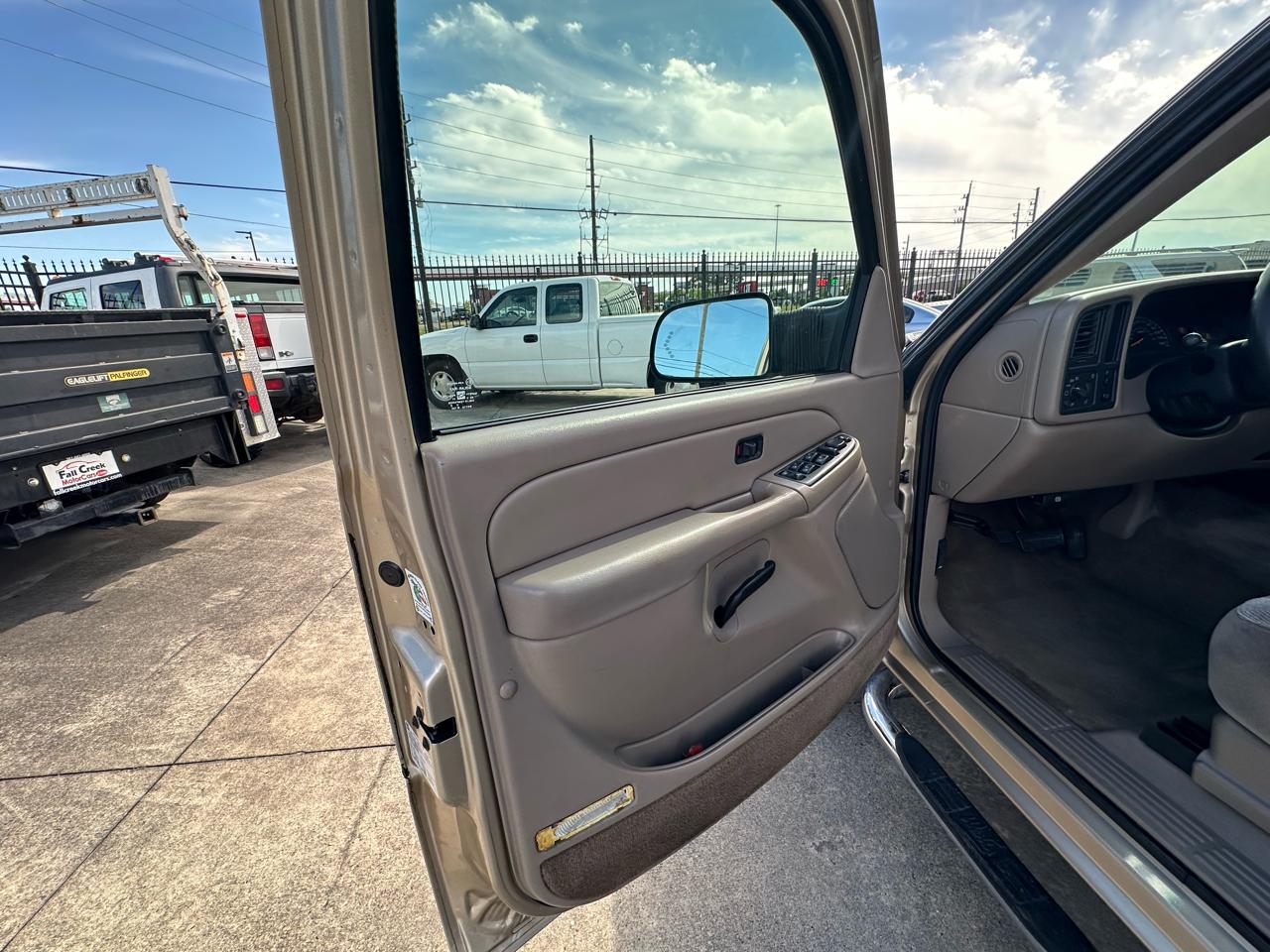 GMC Sierra 2500 SLE Crew Cab 2WD 2004