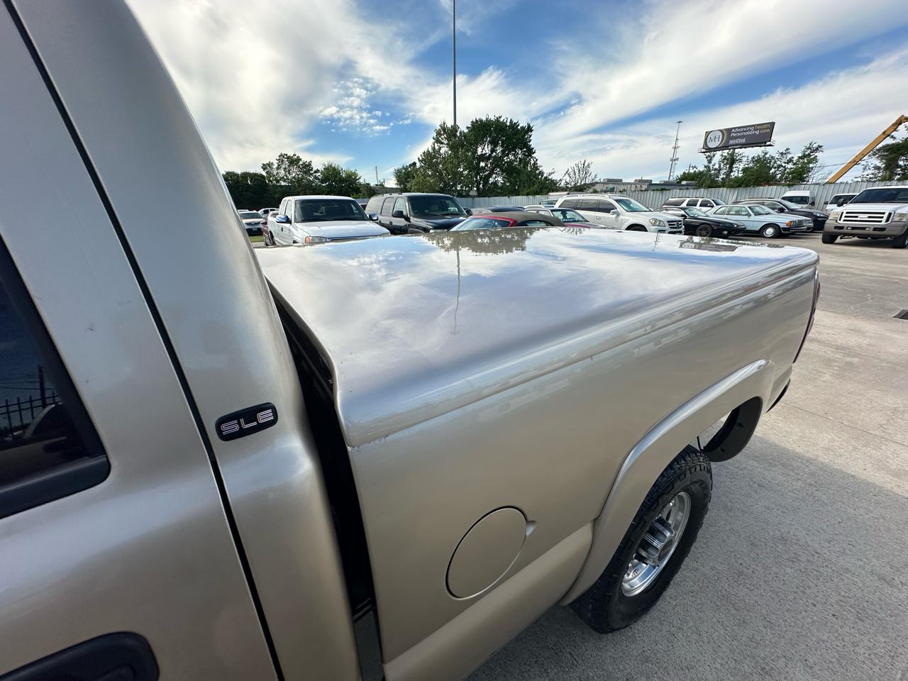 GMC Sierra 2500 SLE Crew Cab 2WD 2004