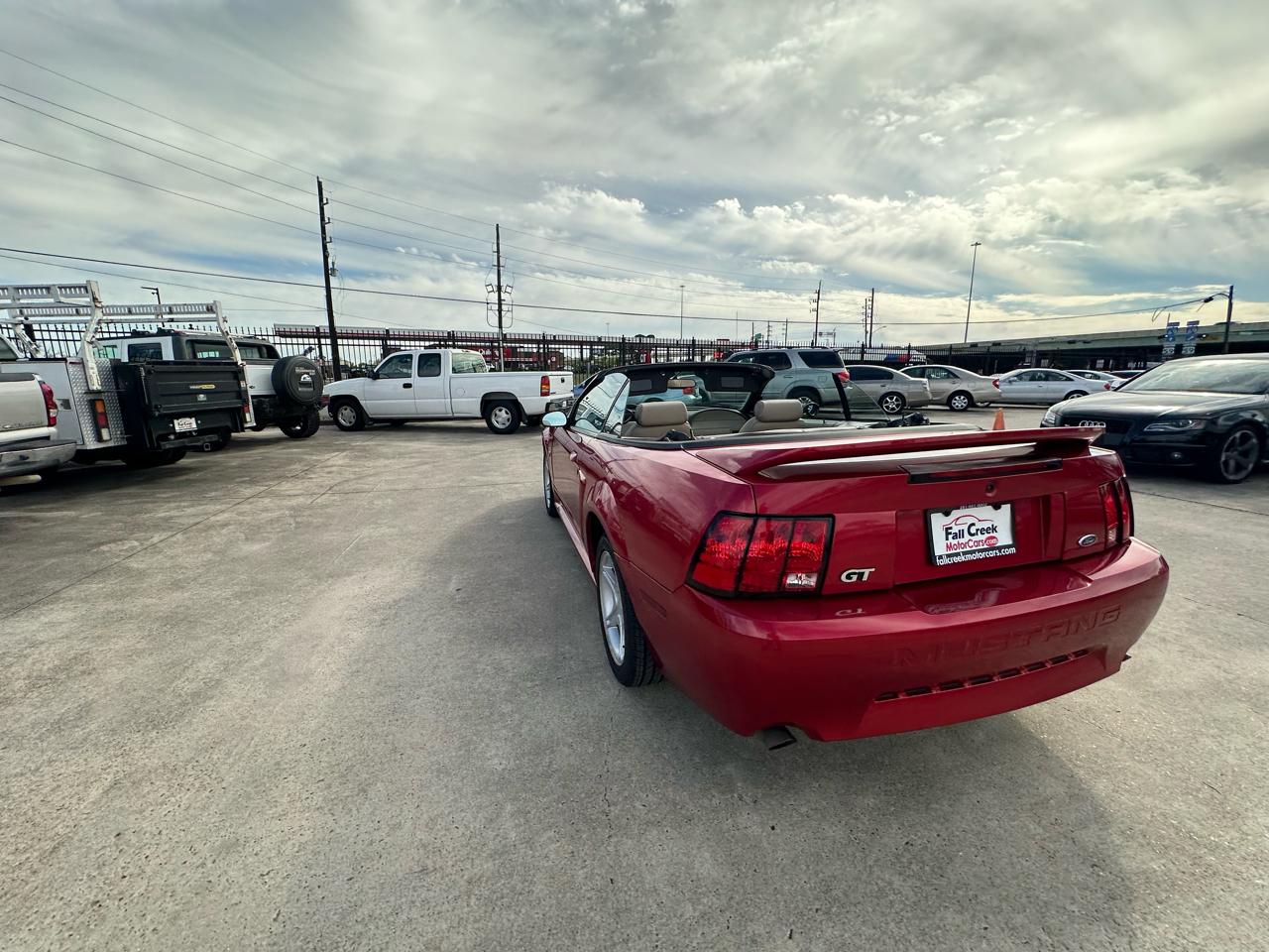 Ford Mustang GT convertible 1999