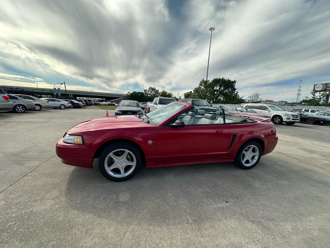 Ford Mustang GT convertible 1999