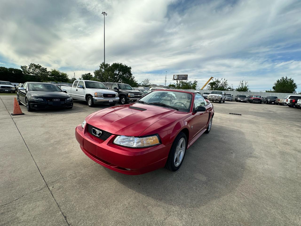 Ford Mustang GT convertible 1999
