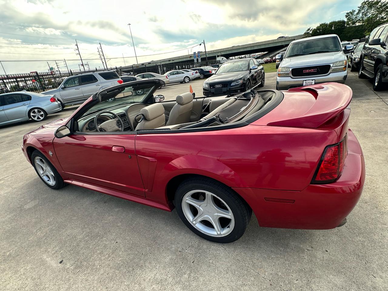Ford Mustang GT convertible 1999