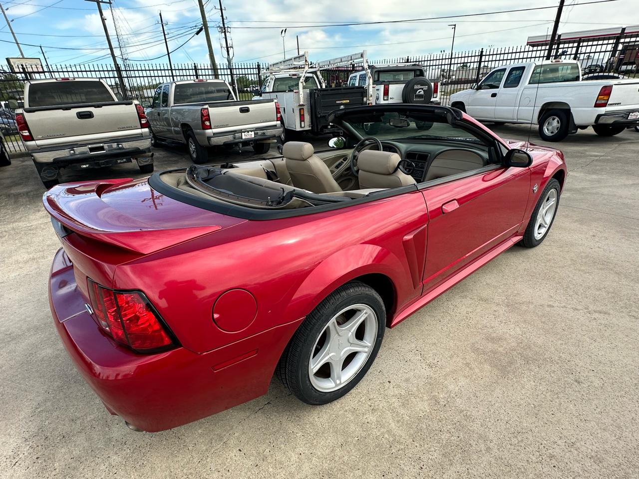 Ford Mustang GT convertible 1999