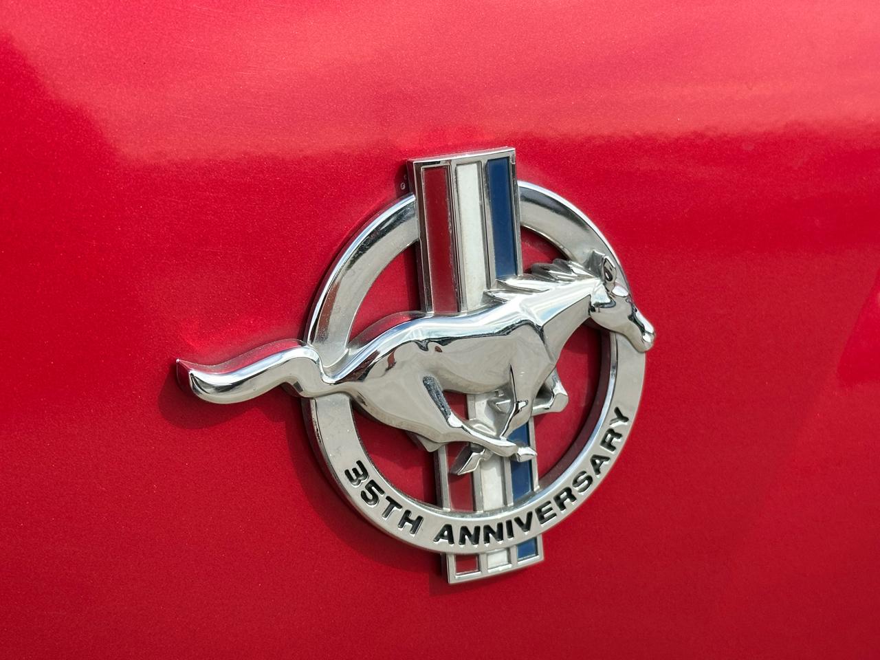 Ford Mustang GT convertible 1999