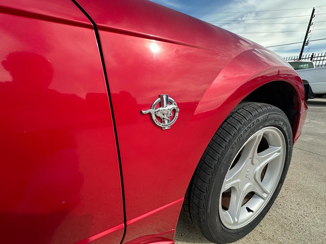 Ford Mustang GT convertible 1999