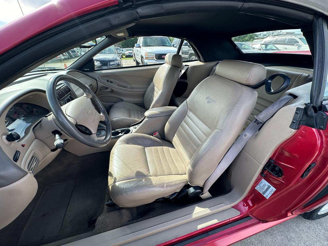 Ford Mustang GT convertible 1999