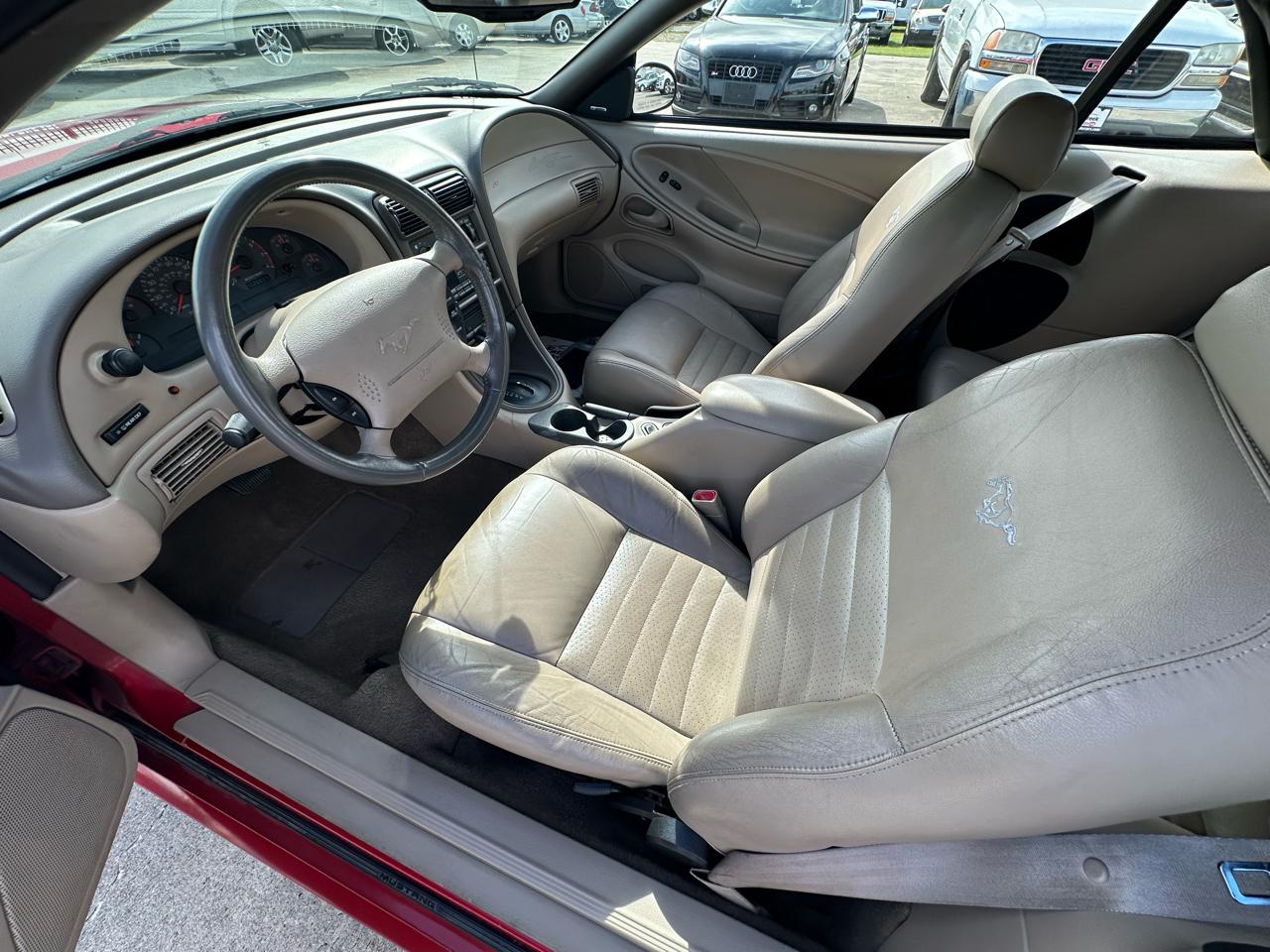 Ford Mustang GT convertible 1999