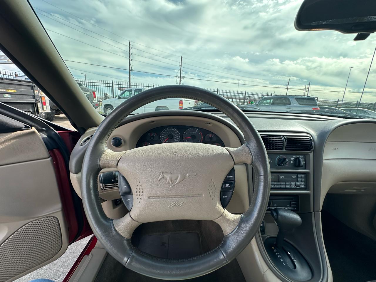 Ford Mustang GT convertible 1999