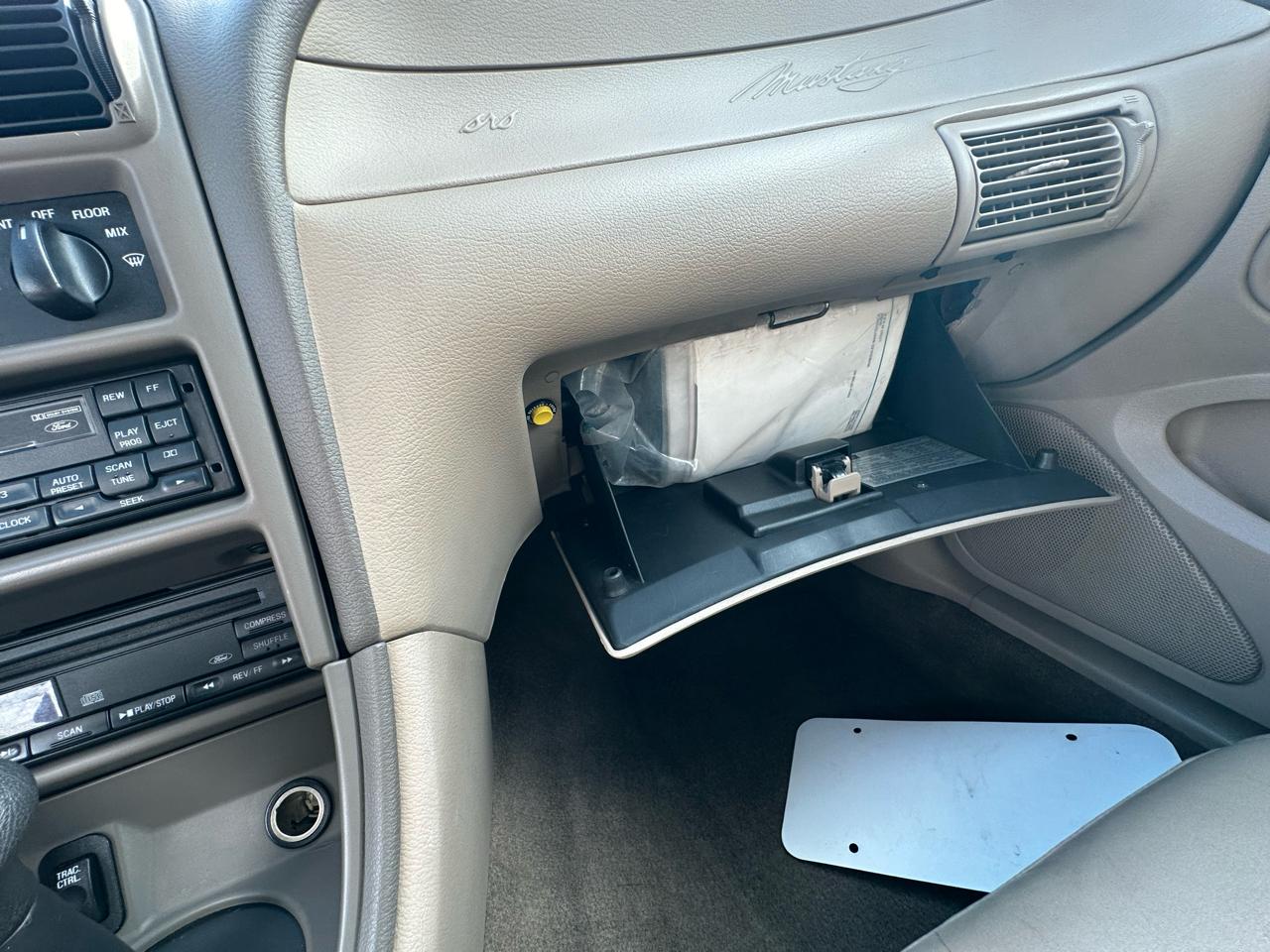 Ford Mustang GT convertible 1999