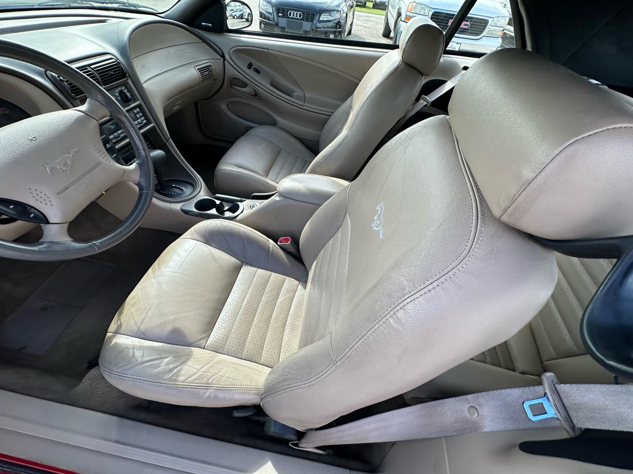 Ford Mustang GT convertible 1999