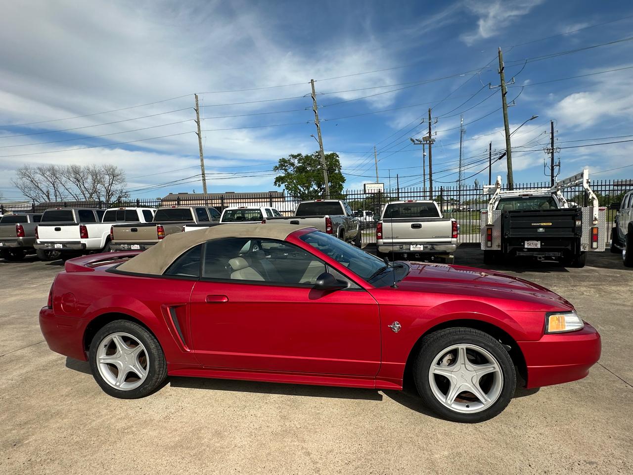 Ford Mustang GT convertible 1999