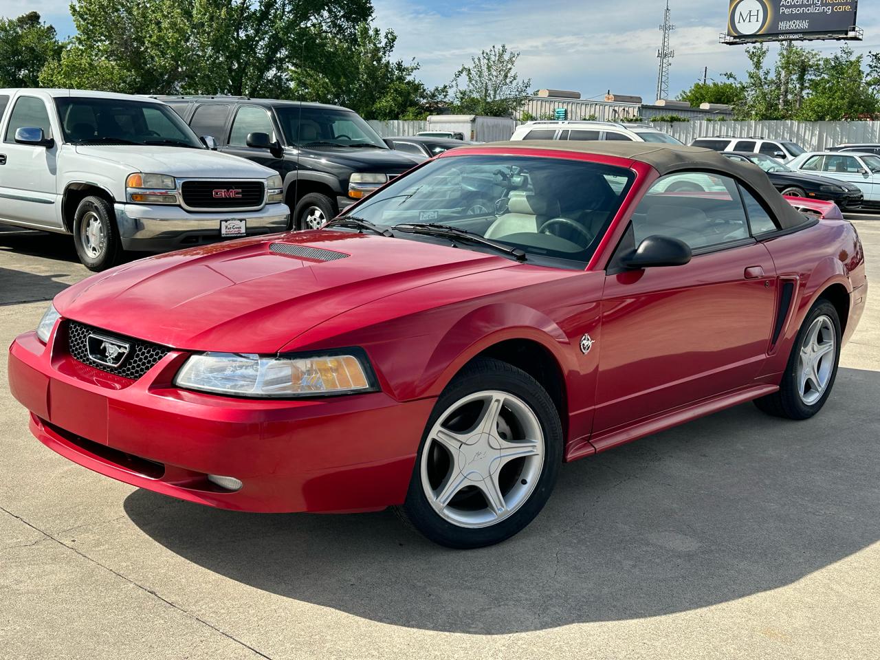 Ford Mustang GT convertible 1999