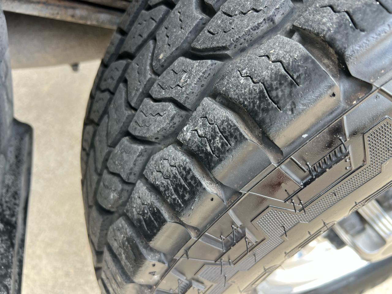 GMC Sierra 2500HD SLE Ext. Cab Short Bed 4WD 2002