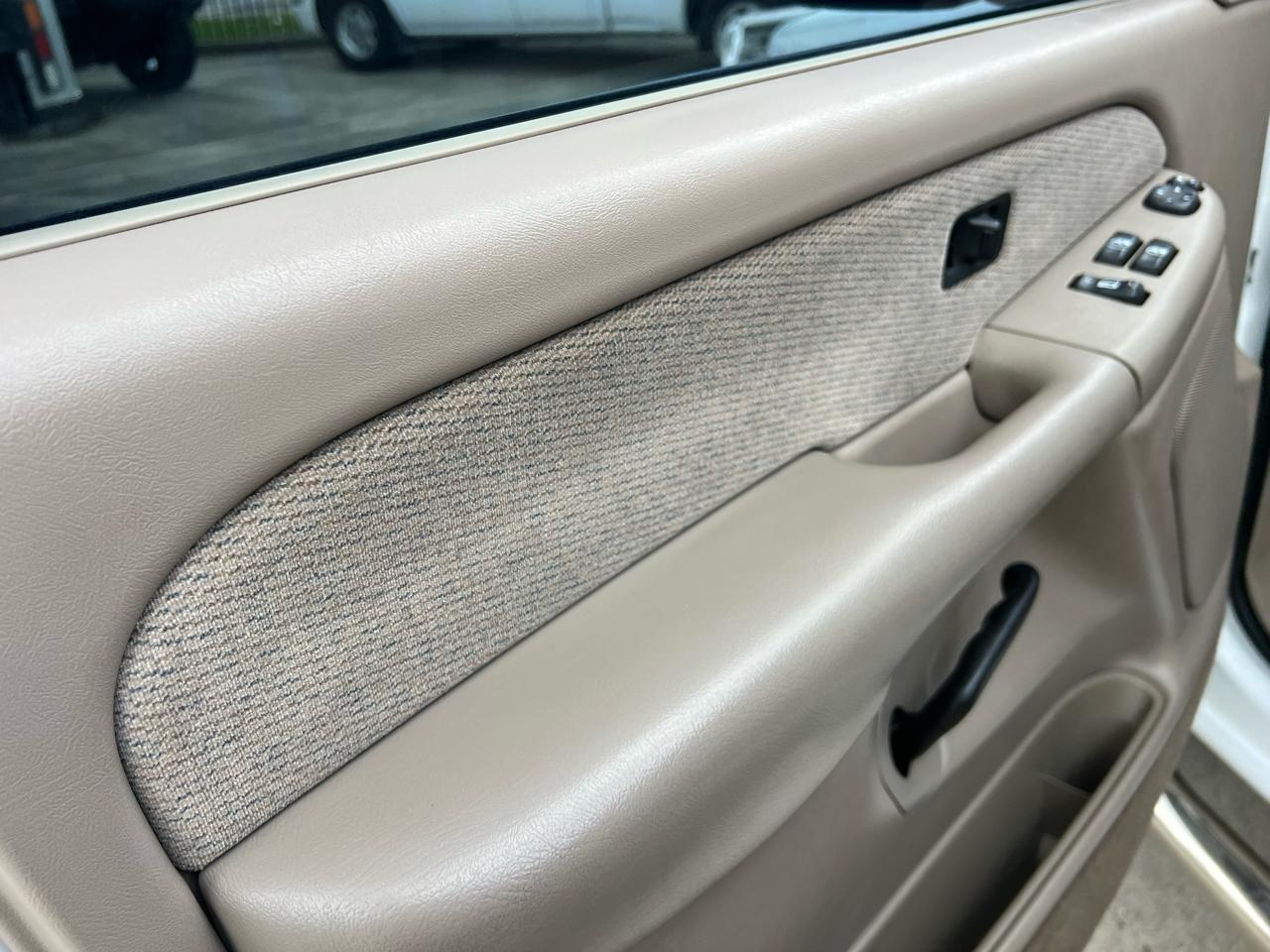 GMC Sierra 2500HD SLE Ext. Cab Short Bed 4WD 2002