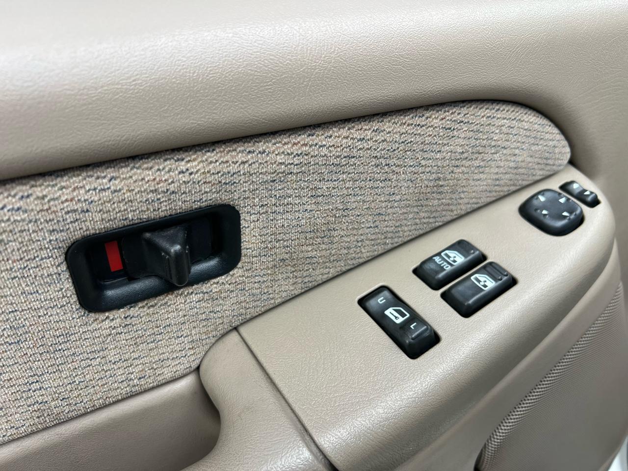 GMC Sierra 2500HD SLE Ext. Cab Short Bed 4WD 2002