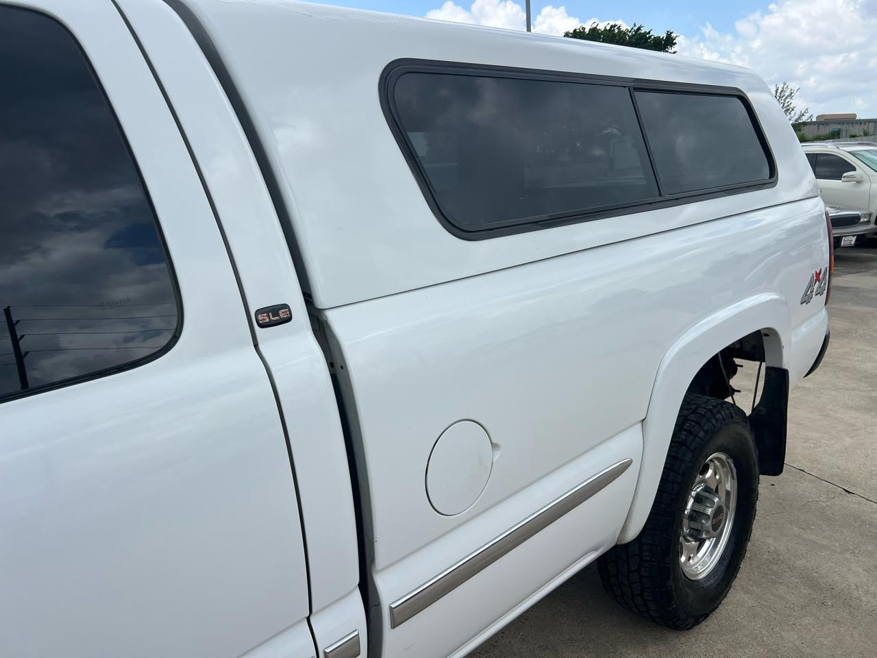 GMC Sierra 2500HD SLE Ext. Cab Short Bed 4WD 2002