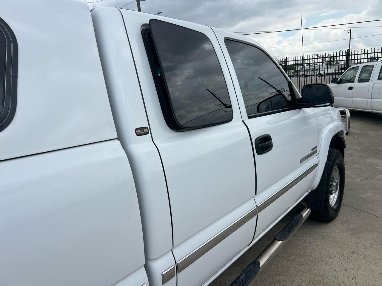 GMC Sierra 2500HD SLE Ext. Cab Short Bed 4WD 2002