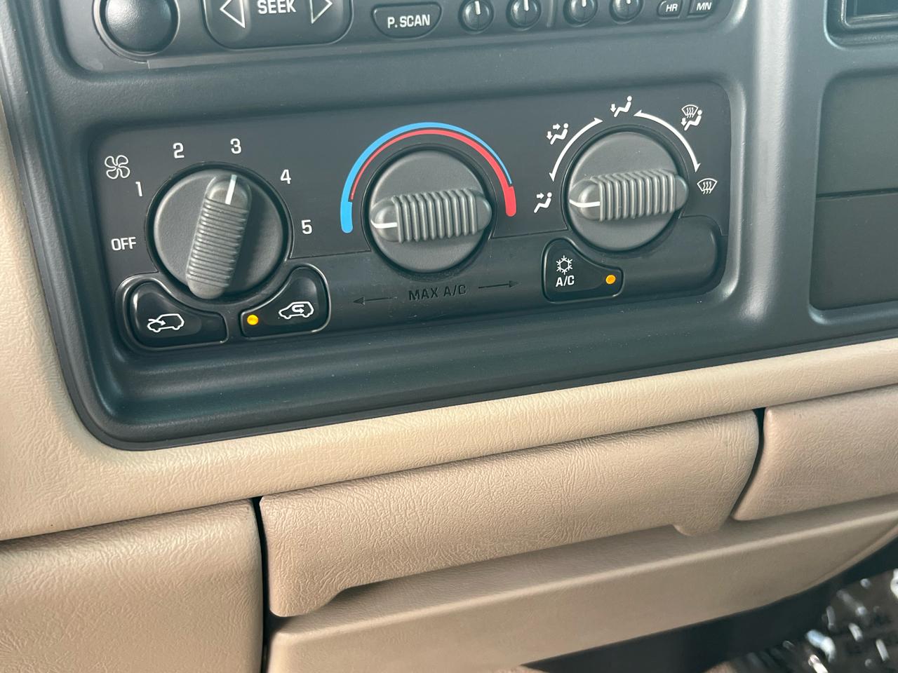 GMC Sierra 2500HD SLE Ext. Cab Short Bed 4WD 2002