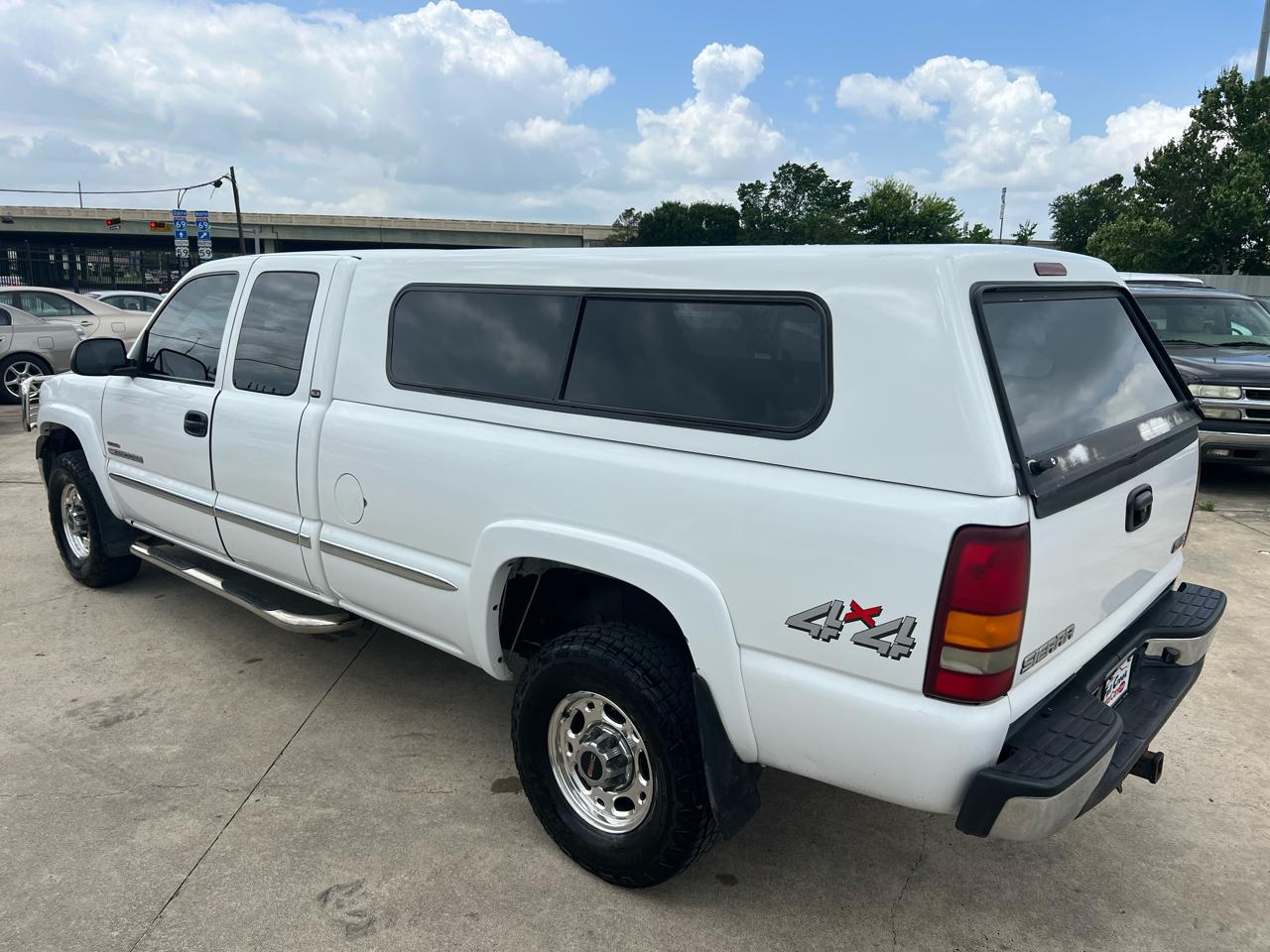 GMC Sierra 2500HD SLE Ext. Cab Short Bed 4WD 2002