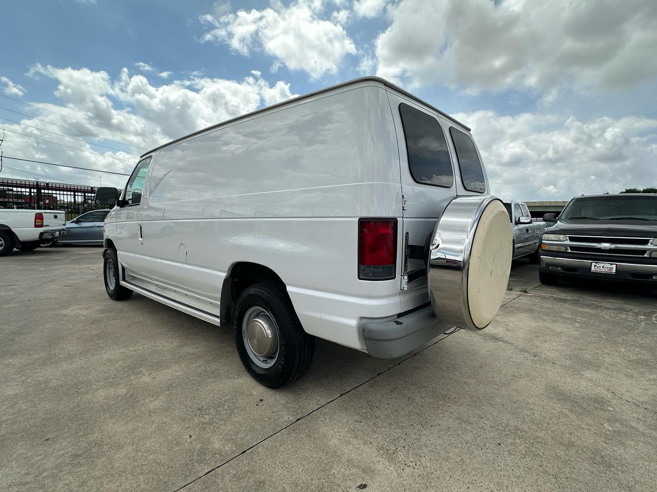 Ford Econoline E350 Super Duty 2000