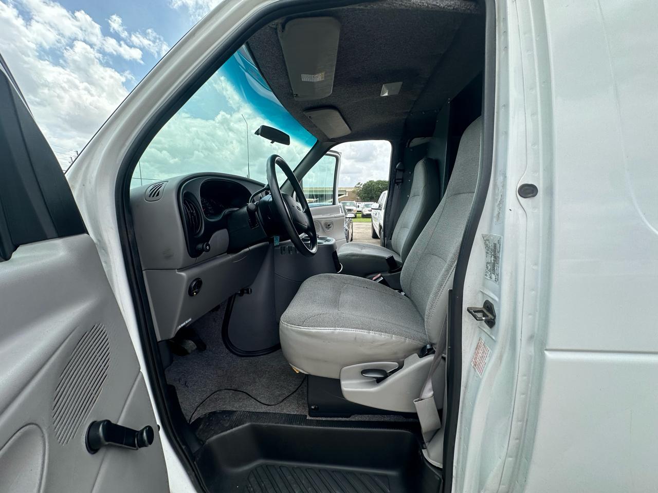 Ford Econoline E350 Super Duty 2000